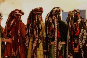 لباس محلی زنان کٌرد، قدمتی به بلندای تاریخ
