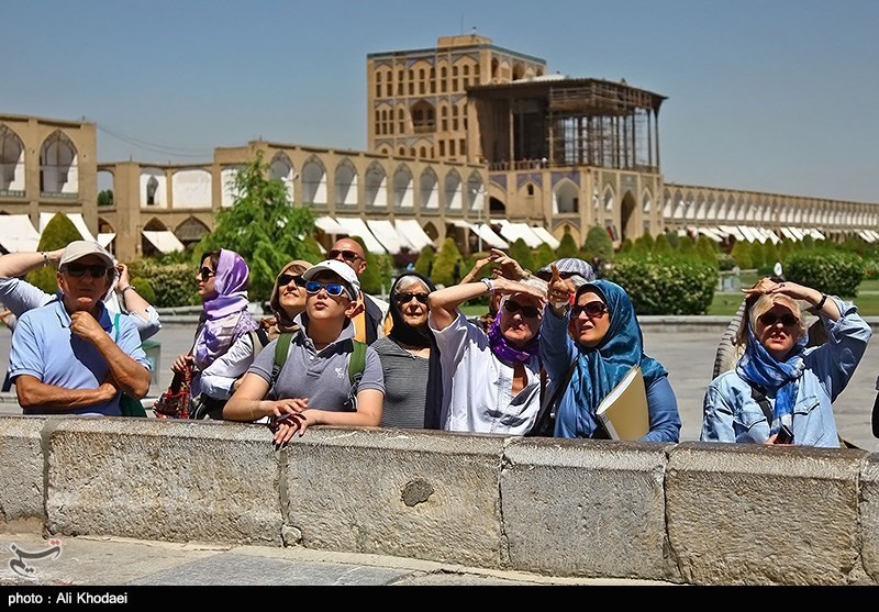 گردشگری فقر را نابود می‌کند