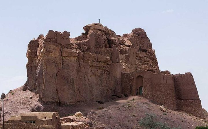 مهمترین قلعه یزد بر بلندای شواز