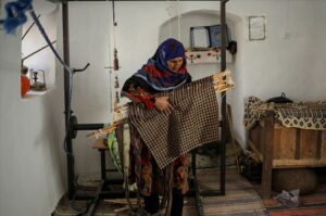 ۹۰ درصد فعالان صنایع‌ دستی در خراسان جنوبی بانوان هستند