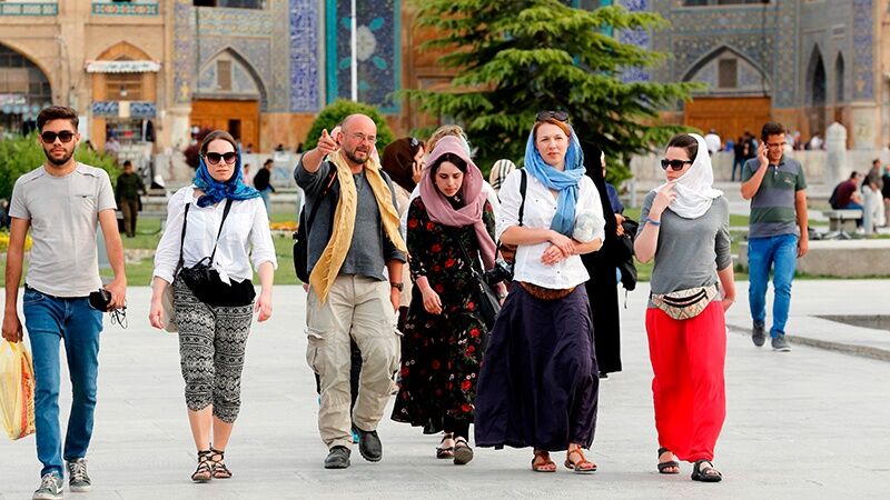 ورود گردشگر به کشور با خودروی شخصی در دست اقدام است