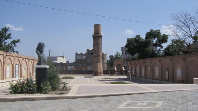 ترک‌خوردگی چندبنای تاریخی در «خوی»