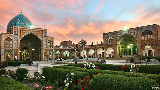 سهم خدمات و گردشگری از اقتصاد استان زنجان افزایش یابد